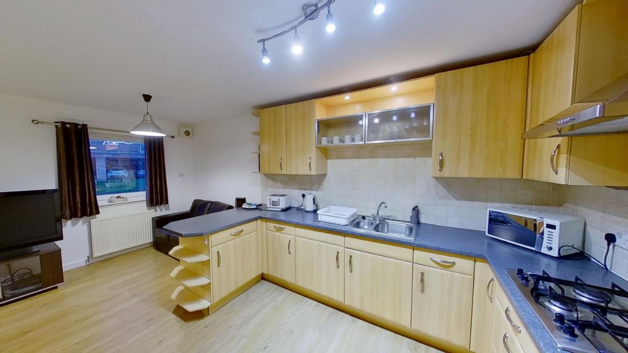 Orange Town House - Shaw Road, Only 6 Minutes To City Centre Αμπερντήν Εξωτερικό φωτογραφία